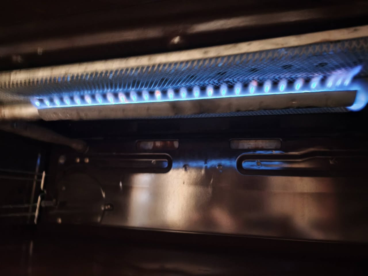 طباخ كريازي مصري استيل اصلي قبق جام ع فحص شغال نضيف كل نقص مابيه جاهز          210
‏‪0781 090 0608‬‏       ‏‪0773 367 1776‬‏
