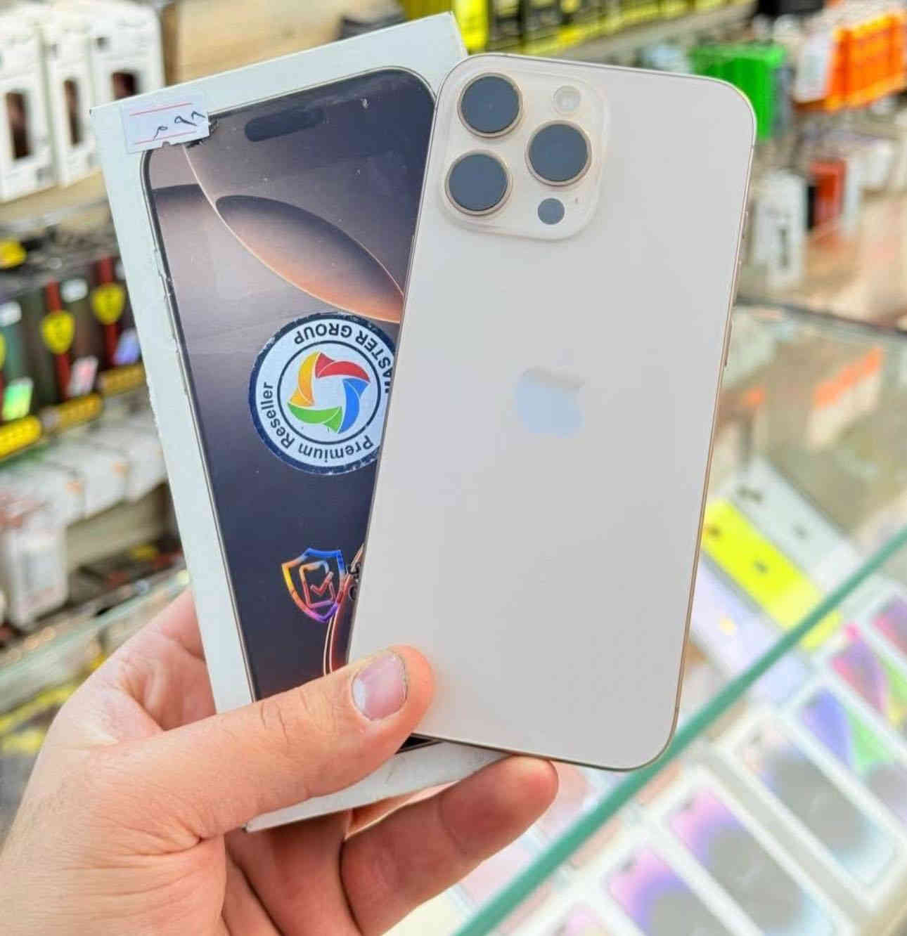 السلام عليكم 
لبيع  آيفون 16 برو ماكس
🔹 السعة: 256 جيجابايت
🔹 حالة البطارية: 100%
🔹 الحالة العامة: جهاز جديد ونظيف جدًا
🔹 الشاشة: مبدلة شاشة أصلية فقط

🔹 الضمان: ضمان شركة ماستر

💰 السعر: 1,250,000 دينار عراقي

📞 للتواصل: ***********

الجهاز جاهز  جديد كلش @إشارة
