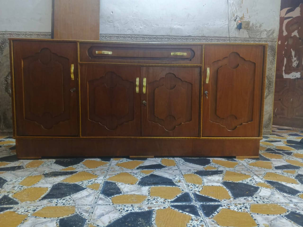 السلام عليكم موجود بوفيات للبيع عنوان بلرمادي السعر 140اتصل***********
