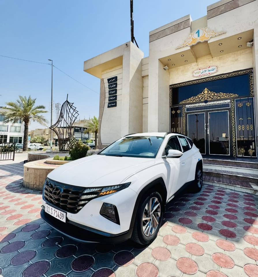 اسعد الله ايامكم بكل خير

الحلال للبيع للبيع او الامراوس 

هونداي توكسان 2023 لون ابيض ثلجي ❄️ 
خليجيه كفاله عامه على وضع الوكاله 👌
من الصبغ و الضربه و التبديل و البارد و الفتح
عدا رصعه صغيره بالصندوك و باقيه على وضعها و اضحه بالصور  
رقم بغداد 11 هزه و سنويه و ارقام جديده باسمي 
مداور ثاني يوم 
🦾السياره على ايد وحده استلام زيرو  ماشيه 41 الف km 

المواصفات:
🥷كراسي كهرباء ثنين
🥷مري شفط
🥷اشاره بالمرايه
🥷ترحيب ابواب و اناره و مرايات
🥷شاشه كار بلي بلاد
🥷تحكمات ستيرن
🥷بصمه 
🥷تخم ويل كب مع تخم تاير جديد وكاله
🥷حساس امامي خلفي
🥷كامره دواره اوتر
🥷مرايه عاكسه للضوء
🥷تبريد امامي خلفي 
🥷بردات جانبيه بالابواب 
🥷كشنات مغلفه جلد اصلي مطعم رصاصي باسود
🥷لايت عالي ناصي زينون بلاد 
و الخ من المواصفات المعروفه….

علما السياره على وضع الشركه استخدام شخصي بعدها حتى بماي الوكاله الوردي 
كلها بلاد حداديه امامي خلفي تخم تاير باتري كله شركه 
سبير و العده بعدها ما نازلات 

السعر 195$و بيها مجال بسيط للشراي

للتواصل *********** 
مكان السياره النجف الاشرف
