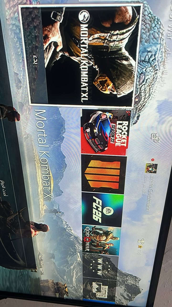 بلي 4 نظيف ما بي اي مشكلة وياها جوستكات اثنين وسماعة جديدة و ست اقراص وبي حساب بلس ابو السنة و كود اوف وار 4 و فيفا 26 و مورتال كومبات x

***********
