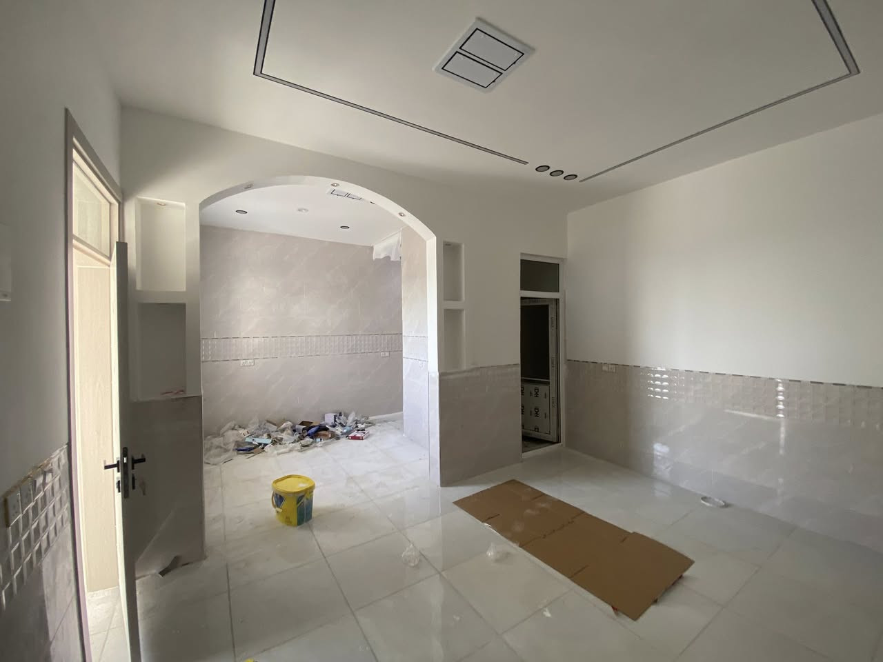 بەناوی خوای گەورە
خانو بۆ فرۆشتن

🔴كۆدی ڕیكلام 2008
كەلار گەڕەكی حەمرین

🔺ڕوبەری 100م
10/10 لەسەر پانی كەوتوە
برا ڕوكنە
🔺بەردەمی چۆڵە
🔺تازە دروست كراوە
🔺ماڵی تیا نەچوە
🔺 عەرزی بیناكە هەمو كاشیە
🔺مەتبەخ و موشتەمەلاتی تاسەقف كاشیە
🔺سەقفی مەغربیە
🔺دەكتی موبەریدەی مەركەزیە
🔺دەرەوەی شێوەی ئەرستۆپۆڵە
🔺براڕوكنە و بەردەم. چۆڵە
🔺بەدیزاینێكی زۆر جوان. دروست كراوە

🔵ژورەكانی ئەم. خانوە پێك دێت لە

🟢میوان
🟢نوستن
🟢هۆڵێكی گەورە
🟢مەتبەخ
🟢حەوشێكی گەورە
🟢مشتەمەلات

دەرەجی خارجیە
لەهیچ شتێكی كەم. نیە

‏‎🟢بۆ زانیاری زیاتر یان زانینی نرخ 
‎پەیوەندی بەم. ژمارانەی خوارەوە بكە
***********📞📞📞☎️
***********📞📞📞☎️

🍂🍂🍂🍂🍂🍂🍂🍂🍂🍂🍂🍂🍂
‏‎یان. سەردانی نوسینگەكەمان بكەن
‏‎كـەلار سـەرجـادەی كـفری

‏🏩‎نزیك نەخۆشخانەی شاری پزیشكی گەرمیانی ئەهلی
‏‎🚘🚘تەنیشت بەنزینخانەی شـار 
‏‎
       نـوسـینـگەی كـوردسـتان

🌹🌹🌹🌹🌹🌹🌹🌹🌹🌹🌹🌹🌹
***********
***********
‏‎بۆنێوەند گیری ڕاستەقینە
