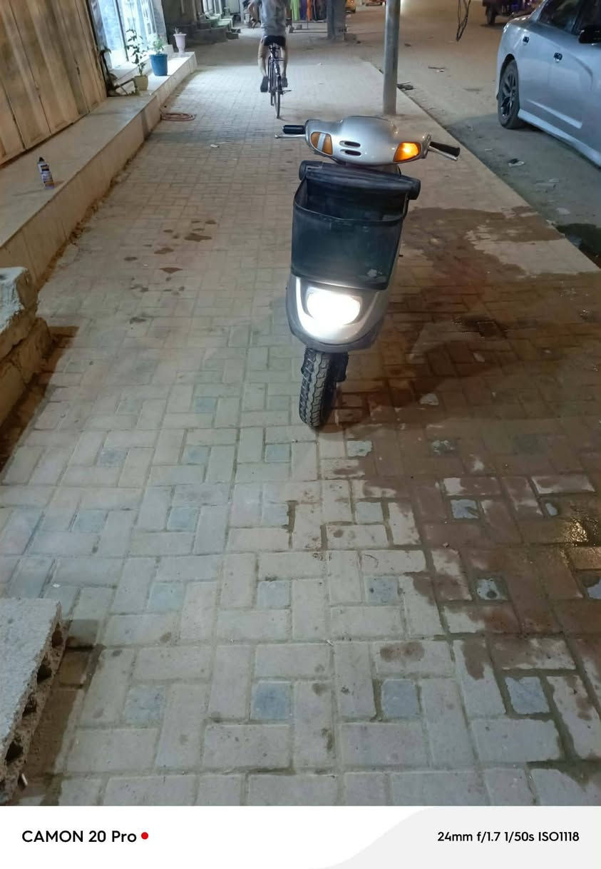 دراجه منغولي مجفته قبل ٣ ايام عل سحك ولله نقص بس باتري ظعيف شويه  عنوان كربلاء مقابل مستشفى الكفيل قرب أسواق  سعر ٣٥٠ اتصال ***********
