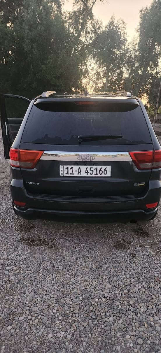 السلام عليكم
جيب كراند شيروكي ٢٠١١بغداددولي لون رمادي بإسمي محرك كير صدر اطارات تبريد قطعتين ثلج كله مكفول بصمة أبواب وبصمة تشغيل وتشغيل عن بعد بيها صبغ باب خلف السكن قطعة وحدة فقط شاشة اعطال شاشة كاميرا عبوة فيت بم جديدة قبل يومين شديتها 
ماكو اي  اشارة تحذير  بالدشبول سيارة نظيف وجديدة  مال بيت تعتمد عليها وين متريد ترايك 
ما تصرف عليها دينار 
السعر ١٥٥ وبيها مجال حك الجية
للإستفسار ***********
ورحم الله والديكم جميعا
