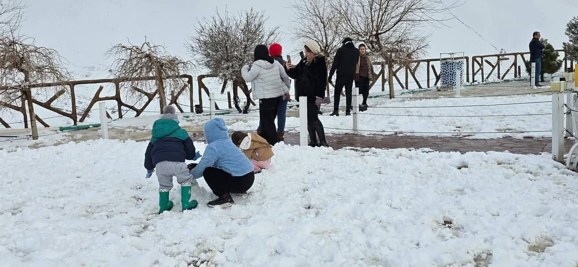 ☃️شركة ضفاف دجلة☃️
 انتباه انتباه رحلة  الئ عوائلنا الكرام 
دهوك الانطلاق يوم الجمعة القادم المصادف  16/1/2026
برنامج الرحلة 
جبل كاره الثلجي
فاملي مول
حديقة الحيوانات
مطعم
ملاحضة : سعر النفر 8 الاف
عنواننا:حي البلديات مقابل منتزه الكفاءات قرب مطعم غازي 
للاستفسار والحجز الاتصال على الارقام التالية 
***********
***********
