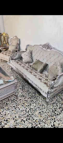 تخم مصري زان اصلي ثكيل نضيف بدون ضرر ٨ مقاعد ويا طبله وسطيه ماخذينها ب١٠ ورقات نريدها ب ٧٥٠  وبي مجال   العنوان بغداد البلديات ***********
