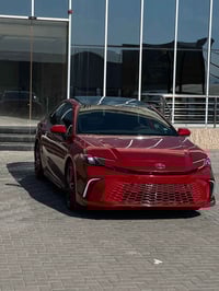 كامري XSE هايبرد • ٢٠٢٥ • ماشيه ٦٠٠٠