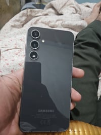 السلام وعليكم s23  fe  جهلز نضيف كلش  256   شرق اوسط خطين  للبيع او مر...