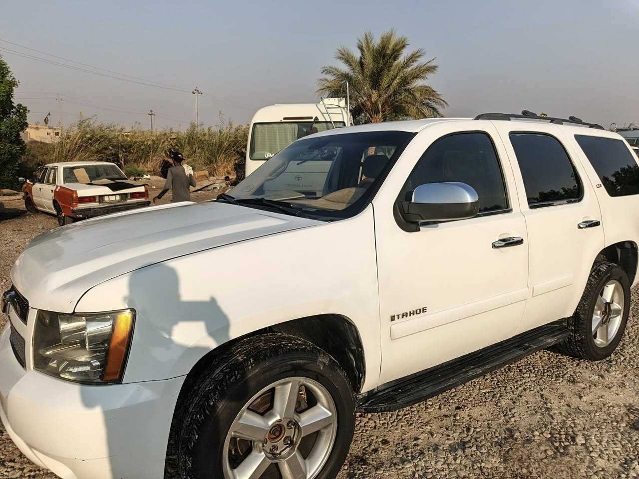 للبيع تاهو ادوات 2008 / LTZ – فول مواصفات
الحالة: السيارة مكفولة من الكص والسرقة خليجي نضيفه. 
المواصفات: دواخل جلد عسلي – حساسات – كاميرا – كشنات كهرباء – تحديد مسار – التبريد شغال. 
الميكانيك: الماكينة والكير مكفولين. 
الإضافات: إكسن حدادية أمامي وخلفي جديد. 

📍 الموقع: واسط
📞 للتواصل: ***********
السعر:   90 ورقه
