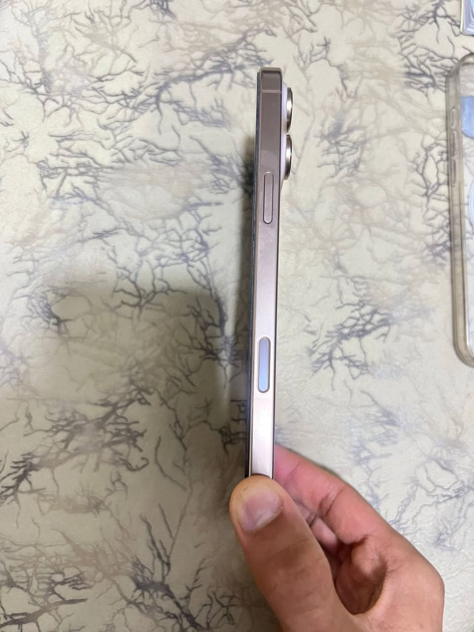 ايفون ١٦ برو ماكس 
iPhone 16 pro max 

اللون صحراوي - عربي شرق اوسط
ووتر بروف - نظافة 99%
الذاكرة 256 گيگا - البطارية 97% 

الجهاز كامل ملحقات ، ما داخل صيانة ، شغال بصورة طبيعية بدون مشاكل ونظيف جداً بسعر مميز .
العنوان : بغداد 
وللأستفسار الاتصال بالرقم :
***********
