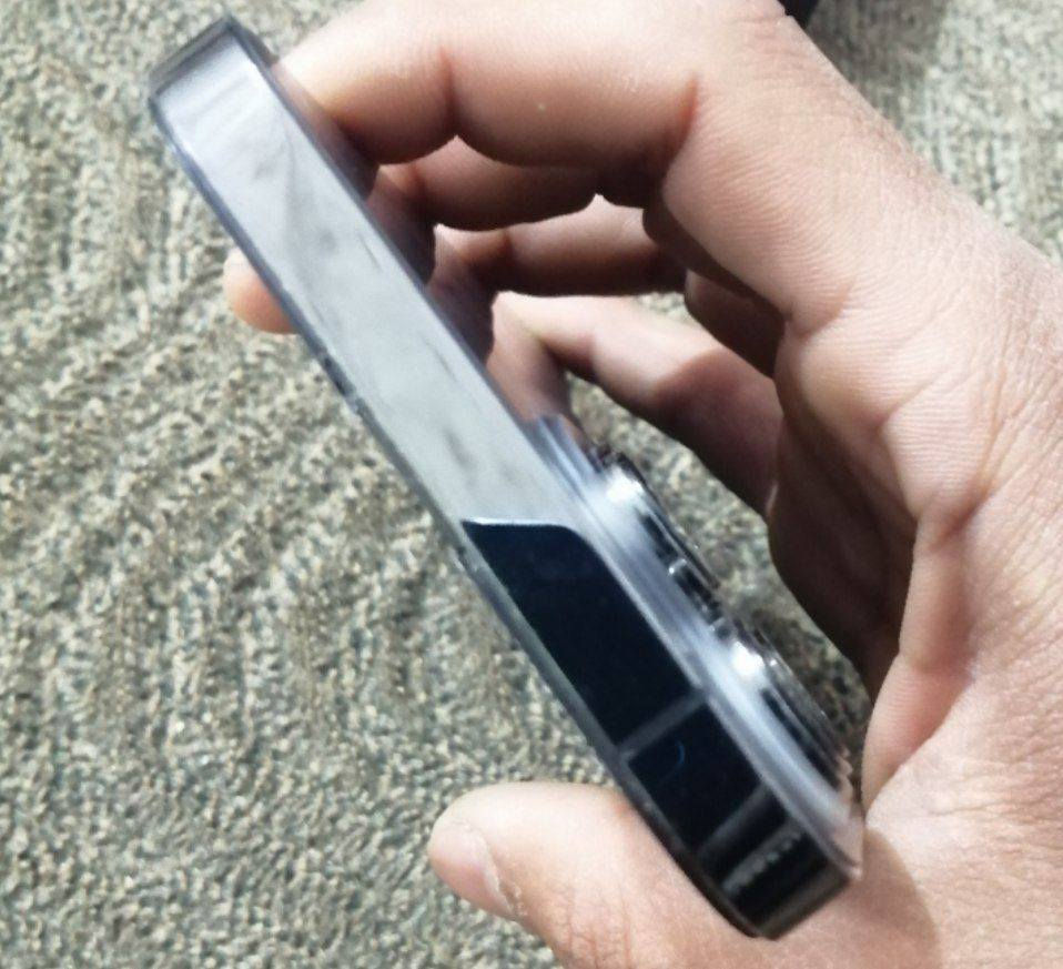 ايفون 13 برو ماكس اسود
نضيف جدا 
[[ركز خطين وذاكره 512]]
مبدل بطاريه شاشه
انطي بيهن ضمان ثنينهن الصرف والشاشة 
ملحاتة كارتونه بس شكل و گيبل وگڨر فقط. كامره اماميه مبدله عاديه. 
سعر 550 قفل 
يرهم مراوس فلوجة


**إذا كنت صاحب هذا الإعلان وتريد حذفه لأي سبب، رجاءا أرسل رسالة إلى الدعم الفني**