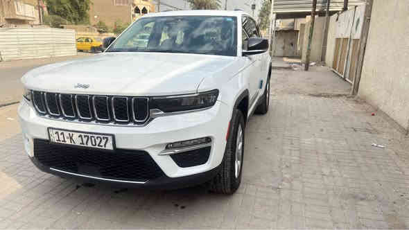 السلام عليكم جيب كراند شيروكي لمتدد 2022 امريكي
الحادث مبين بالصورة بدون ايرباك
5 راكب ماشيه 94 الف 
بصمه 
كشنات ٢ كهرباء 
كشنات تدفئه 4 مقاعد 
هند بريك دكمه 
كير ماوس 
رادار امامي وجانبي 
تحديد مسار 
كشنات جلد 
ترحيب 
تشغيل عن بعد 
شاشه كار بلي  
كشنات خلفيه تدفئه 
تبريد خلفي
ميموري كشن
باب خلفي كهرباء 
زنون عالي ناصي 

تفاصيل اكثر اتفضل وتساب 

السعر 33000 الف دولار بيه مجال شي بسيط 
مكاني بغداد البلديات 
*********** بغداد
