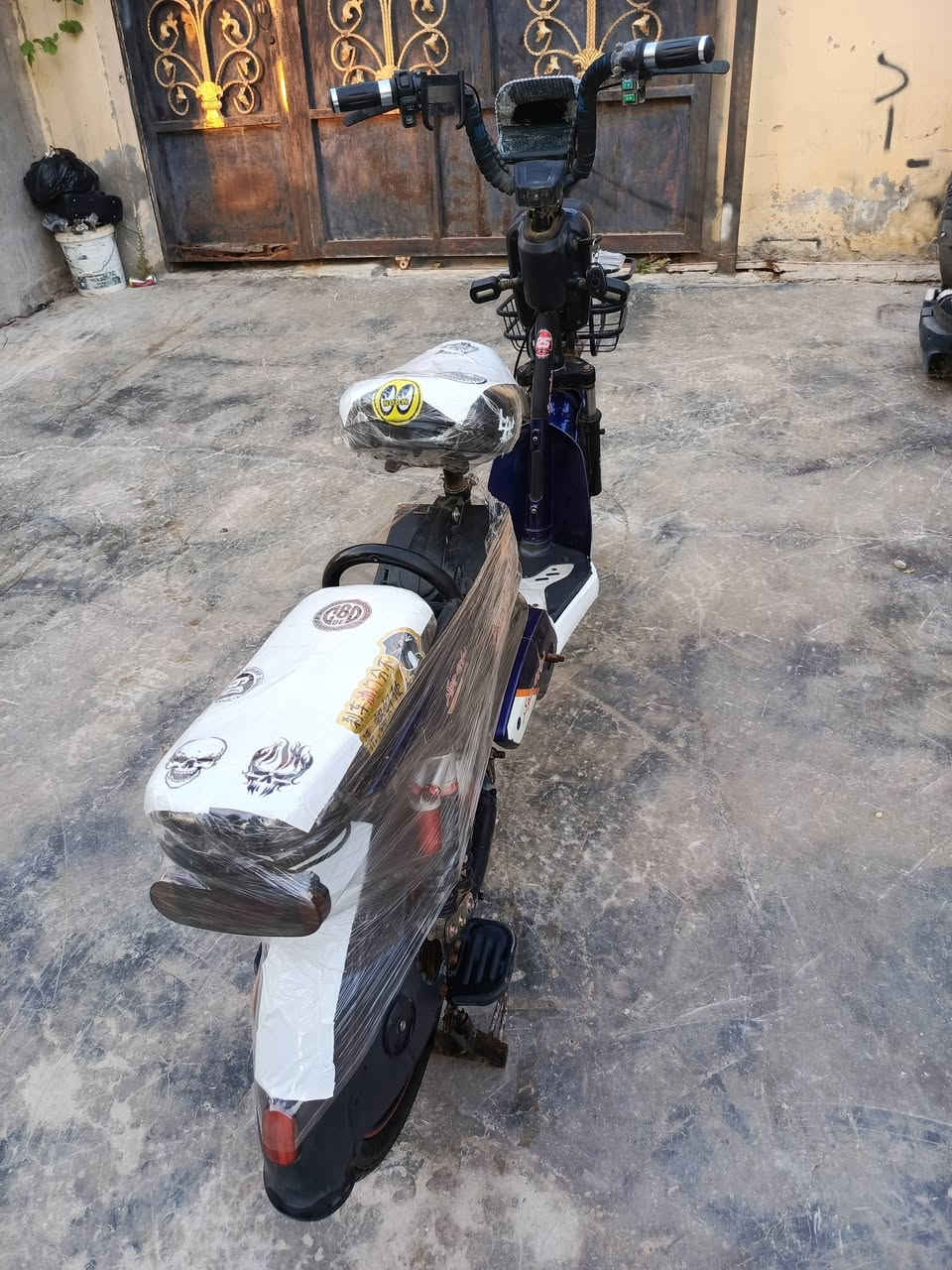 سلام عليكم
دراجه(شحن)خير من الله نضيف..بطاريات نضاف تايرات جديده بي نقص ترتيب كهربائيات فقط
سعر(200)
***********
