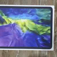 Ipad pro 11 inch (الجيل الثاني) الذاكرة :256 GB اللون سلفر  كل التفاصي...