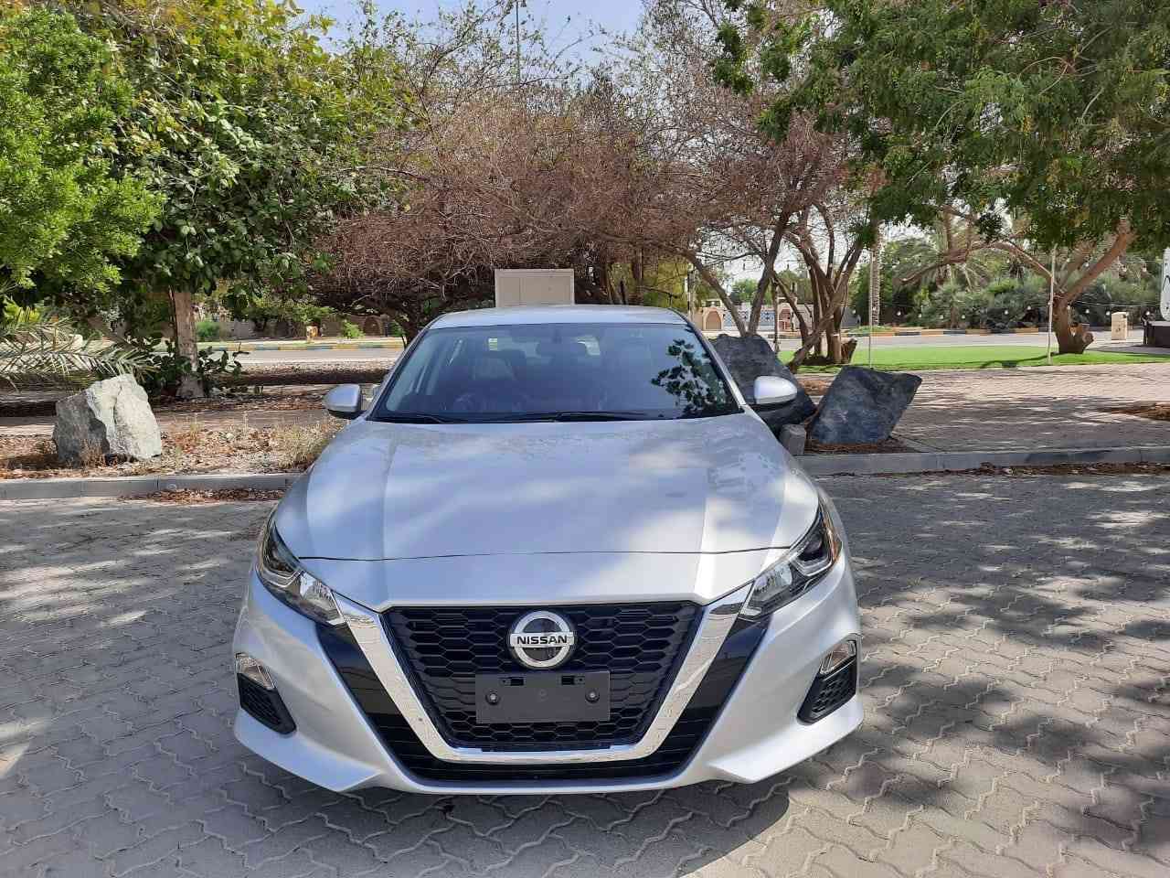 التيما 20 s بدون صبغ فقط بيها اماكن بارد بعدها مماشيه ٩٥ الف مواصفات معروفه رقم بغداد سعر ١٤٦ ومجال مكاني ديالى 
***********
