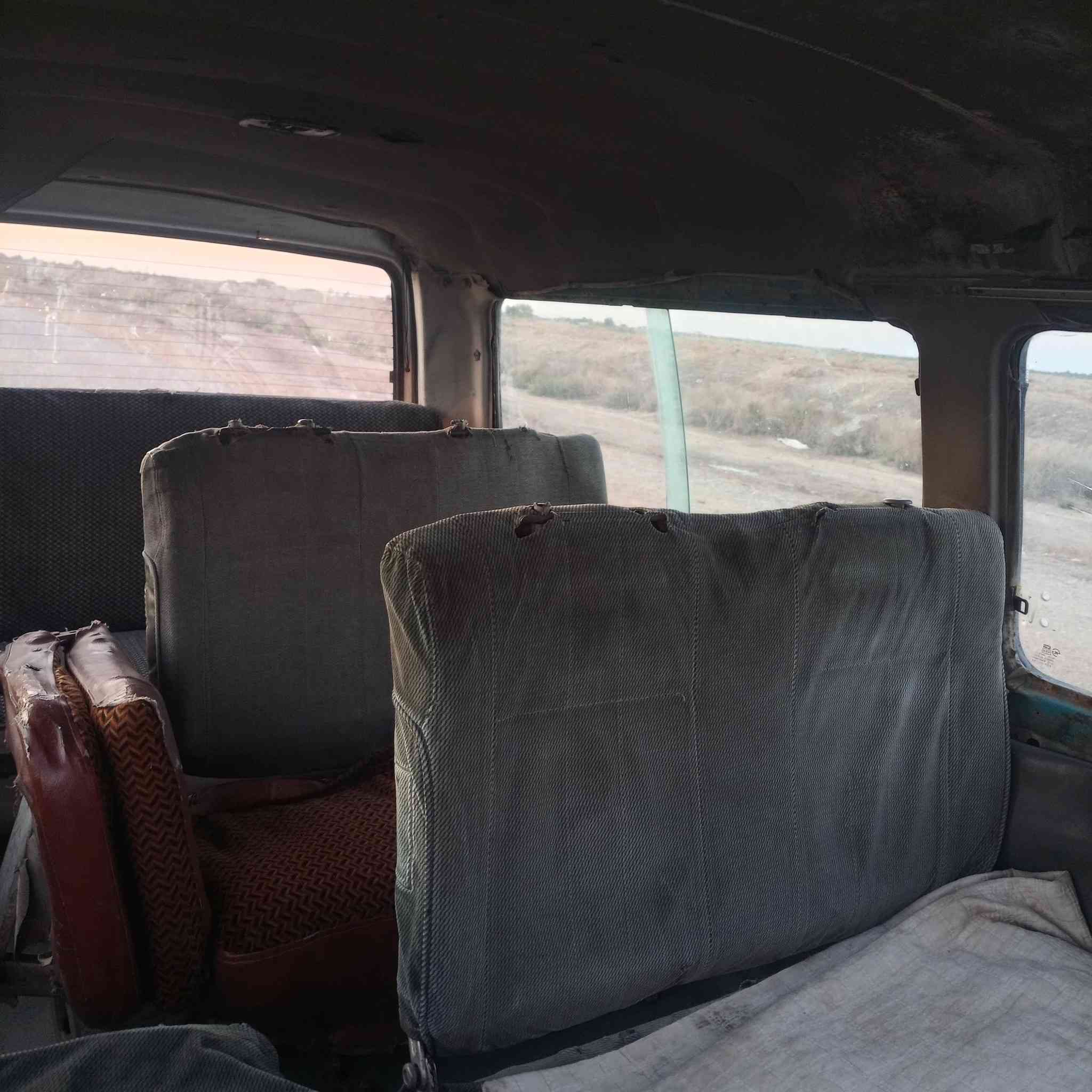 السلام عليكم للبيع 
كيا بسته مديل 94 رقم الماني قادسيه وسنويه
 عضم عاج 
محرك وكير واكسن شرط
 حداديه جديده من الطول للطول
 باتري جديد مشط وباور استيرن جديد تخم تاير سياره جاهزه كبل الشارع
 عله اخر حبايه  واحله من الصور السعر17 وبيه مجال مكاني ناصريه. الشراي بيه خير ويدلل 
 للتواصل‏
‪***********‬‏
