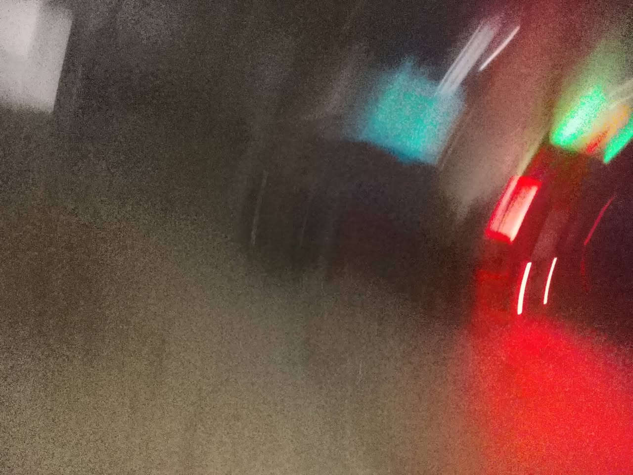 السلام عليكم كيا بستا للبيع رقم احمر بغداد السعر17وبي مجال قليل محرك بي تبخير شي قليل كشنات بيه مال هونداي للاستفسار اكثر الاتصال***********
