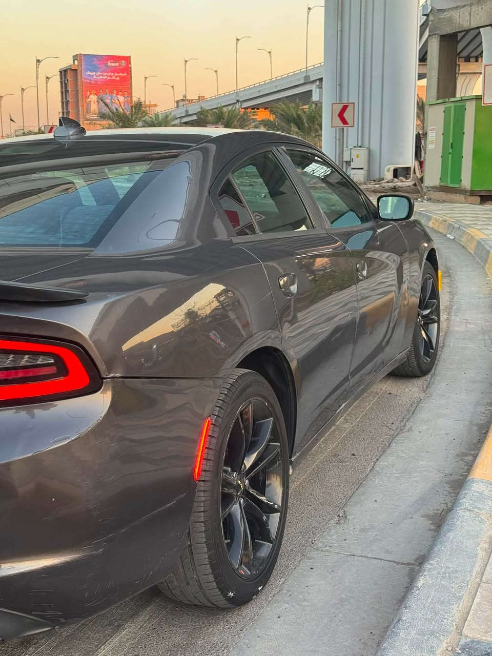 السلام عليكم
جارجر 2016 sxt تو ويل للبيع السعر 145$
حادثه بامريكا جاملغ السايق وبنيد وبل عراق جاملغ عكس سايق 
سياره طاك بيه ايرباك عكس السايق فقط 
مواصفات sxt معرفه تشغيل عن بعد
شاشه جبيره تدفئه كشنات  كشنات مخمل 
سياره جاهزه من كلشي قبل شهرين شادله مكينه جديده 
كفاله كير ومكينه تبريد ثلاجه راديترات جدد
ويل 20 رياضي وكلشي موضوح بل صوره 
سياره رقم بابل انكليزي مشروع وطني تحويل وين يعجبك 
مكان السياره بغداد الدوره 
رقم التلفون للستفسار:***********

