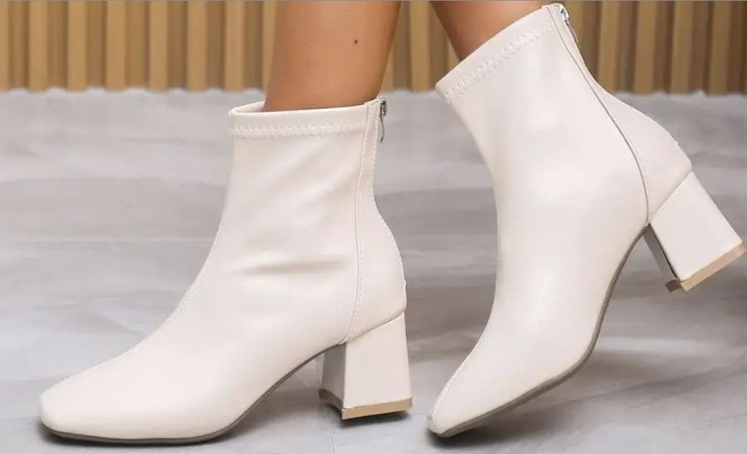 بوت ابيض او لون اوف وايت جلد يجنن قياس38سعر13


**إذا كنت صاحب هذا الإعلان وتريد حذفه لأي سبب، رجاءا أرسل رسالة إلى الدعم الفني**