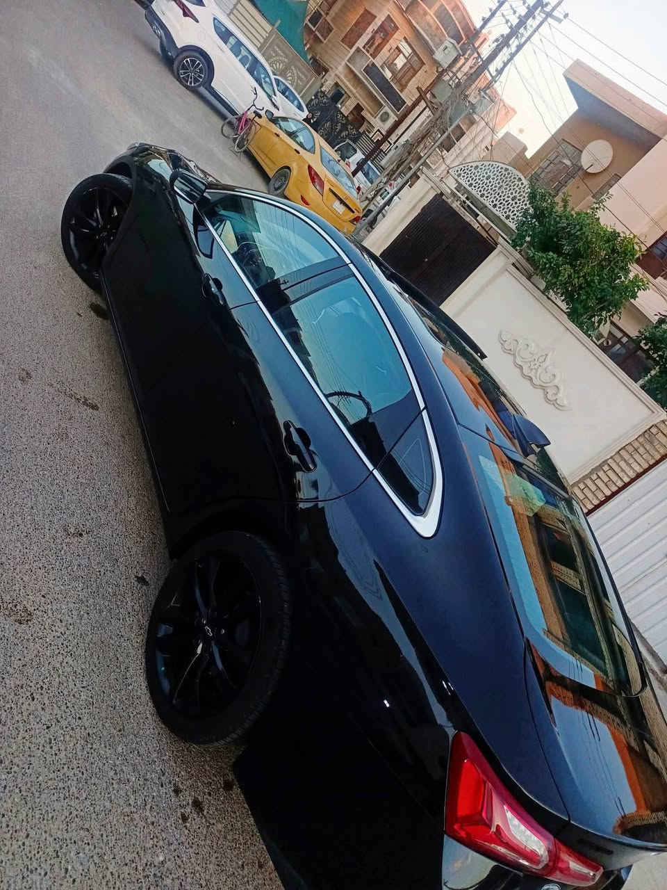 السلام عليكم
شوفرليت ماليبو موديل  2023 وارد امريكي بريمير اعلى فئه

المواصفات فول للاخير 1/1

 ويل حجم 19 كروم

 سقف بانوراما سلايد طكتين

 داتا شو + تحذير

كشنات جلد وكهرباء السائق والراكب 

كشنات خزن ميموري 3 وضعيات مع وضعيه الخروج السهل 

تبريد كشنات مع تدفئه كشنات

 العداد ديجتل ليزري 

شاشه وسطية مع نظام كار بلي مع نظام ملاحه

ستيرن هيتر 

 قياده ذاتيه + تحديد مسار + تحذير خروج عن مسار 

 كامرا خلفيه دواره

سستم صوت 🔊 من شركة Bose الالمانيه مع امبلي فاير دمام 

10 سماعات

اناره داخليه مخفيه ومحيطية بداخل السياره

سايد بريك كهرباء

مراية عاكسة للضوء  ذكية

مري قلاب عند الرجوع للخلف R + كامرا ونقاط عمياء

تبريد قطعتين 

شحن واير لس+ usb+ typC

السياره مواصفات كلش هوايه ومتخلص

رقم بغداد معوقين تجيك وكاله بأسمك حقك البيع 

 السعر 139 وبيها مجال 

صور الحادث والتقرير موجود دزلي واتساب وتدلل
حادثها دعاميه ومازدا بدون قطره صبغ 

مكانها بغداد حي العامل خلف الهايبر ماركت 

للتواصل ***********
