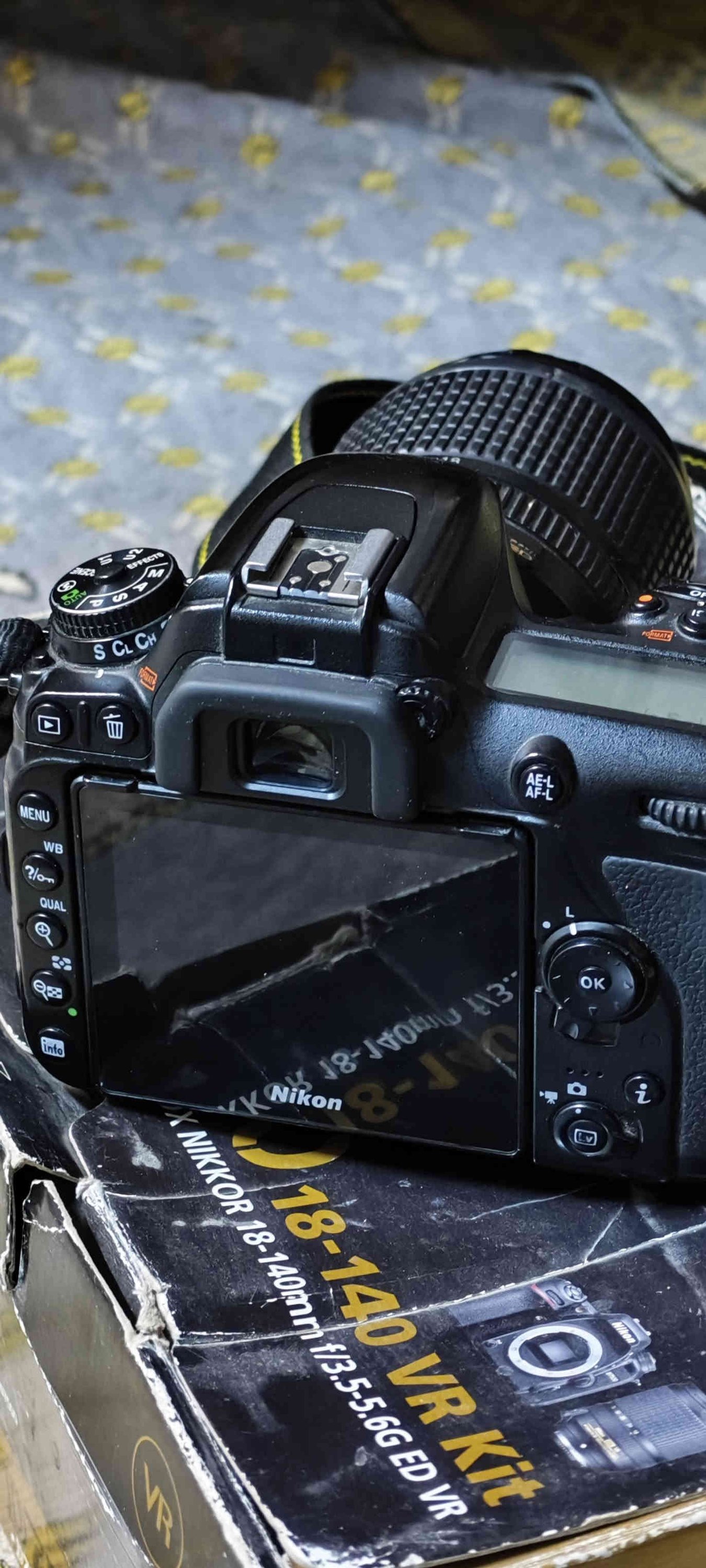 كاميرا نيكون 7500 نضيفه جداا استخدام بيت كامل ملحقاته الأصلية السعر ٨٥٠ الف مكاني بصرة  خاص ... ***********
