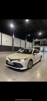 كامري LE • ٢٠١٨ • ضرر خفيف
