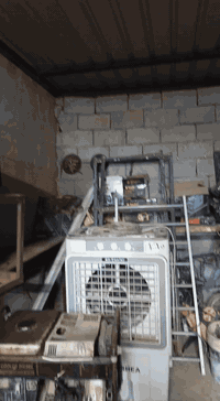 السلام عليكم الغراض للبيع المكان الزعفرانيه***********
