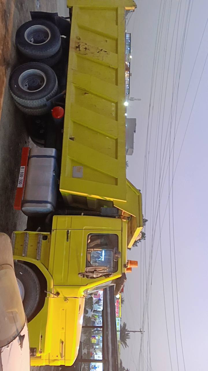 سلام عليكم جميعا سكنيا مديل 97اصل 13محرك اسود88مجموعه خريطه كير 4/4سياربسمي رقمE بصره 30/ سعر220وبيه مجال ***********3
