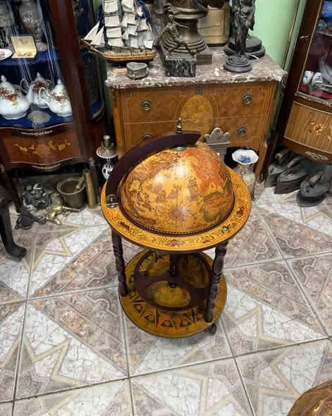 كره ارضيه مني بار نظيفه جدا 
*العنوان:بغداد الكسره قرب ملعب الكشافه داخل السوق الشعبي 
*للحجز والاستفسار عن الاسعار يرجى التفضل على الخاص ومراسله الصفحه او الاتصال على الرقم. ***********
*يوجد توصيل الى كل محافظات العراق 
*يرجى التاكد من الطلب قبل مغادره المندوب
#antique #انتيكات #تحف #نوادر #راديو #اثاث #كريستال #زوالي #كلاسيك
