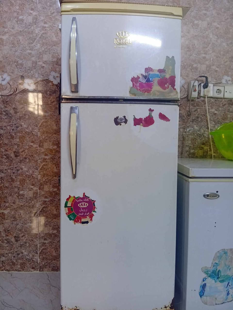 @إشارة ثلاجة ١٨ قدم ارجلك السعر 150 بيها مجال والثانيه 130 بيها مجال وباقي الاغراض مكتوب عل صور التواصل خاض


**إذا كنت صاحب هذا الإعلان وتريد حذفه لأي سبب، رجاءا أرسل رسالة إلى الدعم الفني**