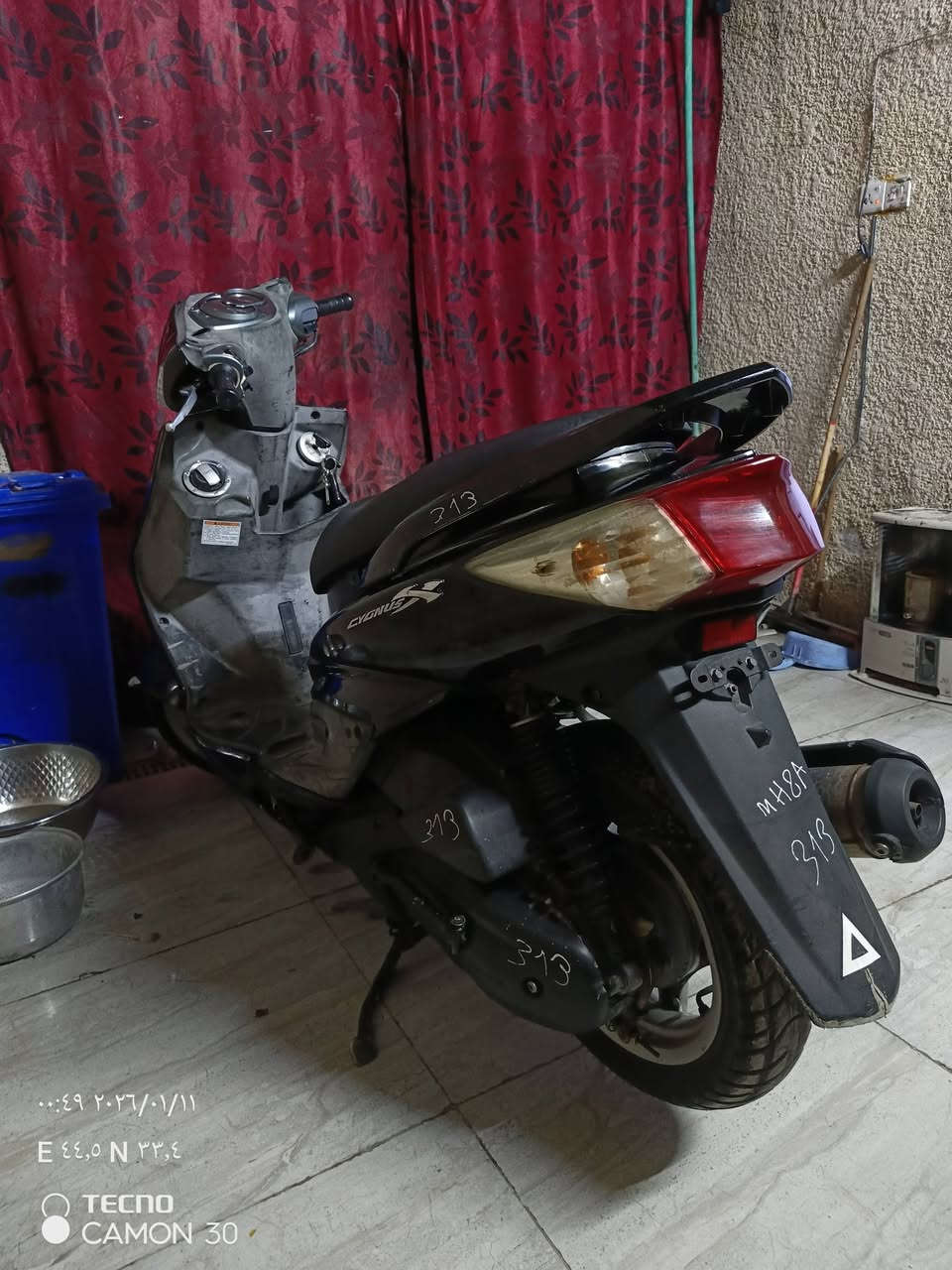 سلام عليكم
فحل ياباني قبق نفخ دراجه كفاله عامه سلف هندر ربع مذب عليها زوج تاير نظيف كامله من كل النواحي اوراق بيها 
العنوان بلديات 
السعر مليون وبيها مجال للشراي
الرقم للاستفسار اكثر ***********
