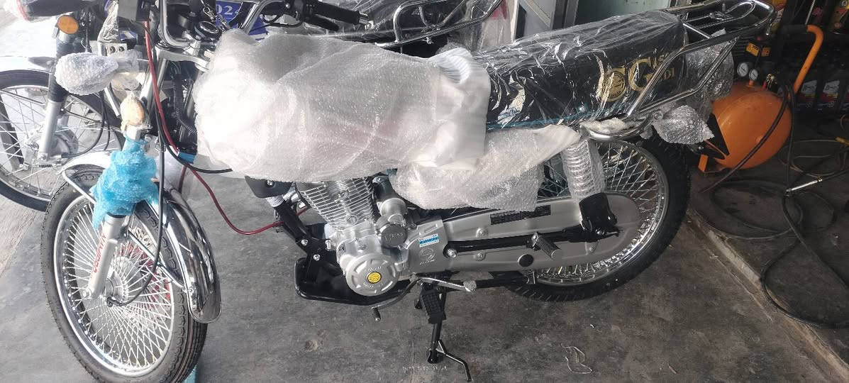 درجات ناريه لبيع بنسب الاسعار
١. نامي بروه خمسه كير موديل 25 سعر ٨٧٠

٢. نامي تور برو اربعه كير موديل 25 سعر ٨٥٠

٣. نامي بروه هونزده موديل 26 غطاس ٨٨٠

٤. نامي بروه هونزده موديل 26 مو غطاس ٨٨٠

٥. تايكر موديل 25 سعر ٨٣٠

٦. نامي بروه هونزده خمسه كير ٨٨٠

ملاحظه اشتري ماطورات مستعمله حسب النظافه 

العنوان ديالى ناحية جباره. ***********
