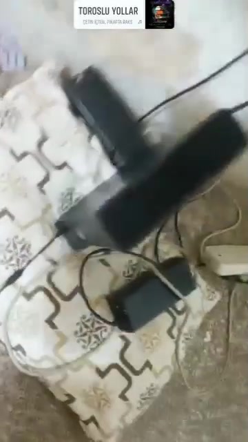 سلام عليكم شباب بلي إكس بوكس360 سلم جهاز نضيف كلش نضيف لامفتوح ولامصلح ملحقاته جوستك +محوله + أجدي ذكره تخزين 250 كامل مكمل شغل ولعب عدد اللعاب الي بيه 108 جيتي اي وطوبه فورزه هورايزن كلشي بيه مفول العاب سيدي درايف مايطلع بسبب عدم تشغيل سيدي درايف بل لعب متحتاجة عندك هارد خزن تخزن العاب بيه هاهية جهاز مفول العاب شرط سعر 125 بيه مجال قليل للشراي مكاني بغداد الامين ثانية رقمي *********** واتساب مفعل