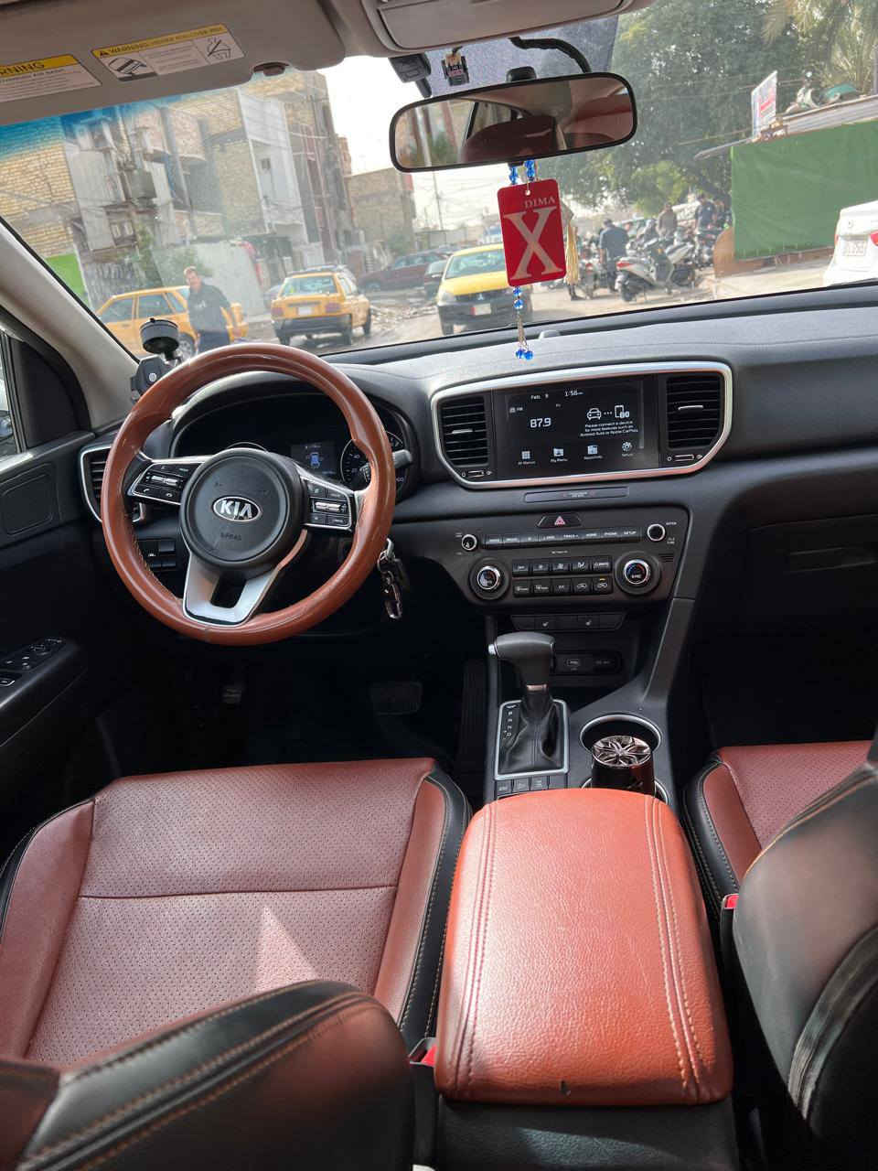 س
سبورتج امريكي حادث بصيط

*********** 

2021

حادث بصيط 

ماشيه ٦٦
