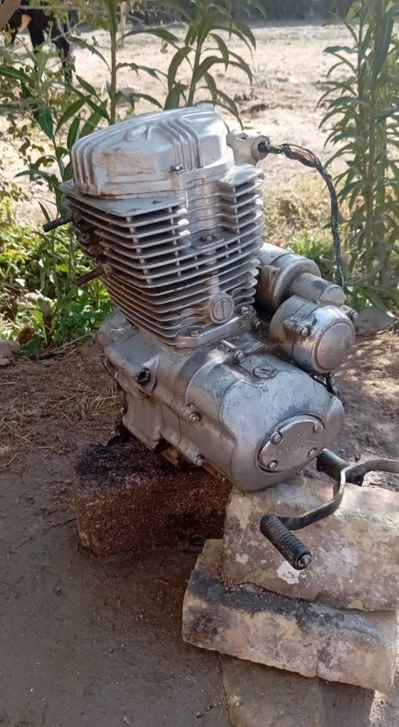 سلام عليكم محرك دايون للبيع شغال السعر خاص المكان السماوه قضاء الخضر الرقم ***********
