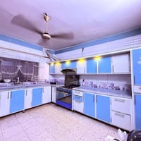 كاونتر للبيع نظيف درجة أولى كما موضح بالصورة السعر مليون وبي مجال العن...
