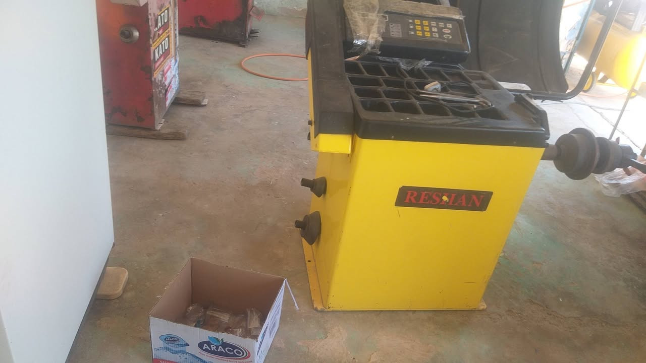 بلنص ريشان للبيع السعر 450وبي مجال العنوان الرمادي سجاريه قرب جامع الرساله للتواصل***********
