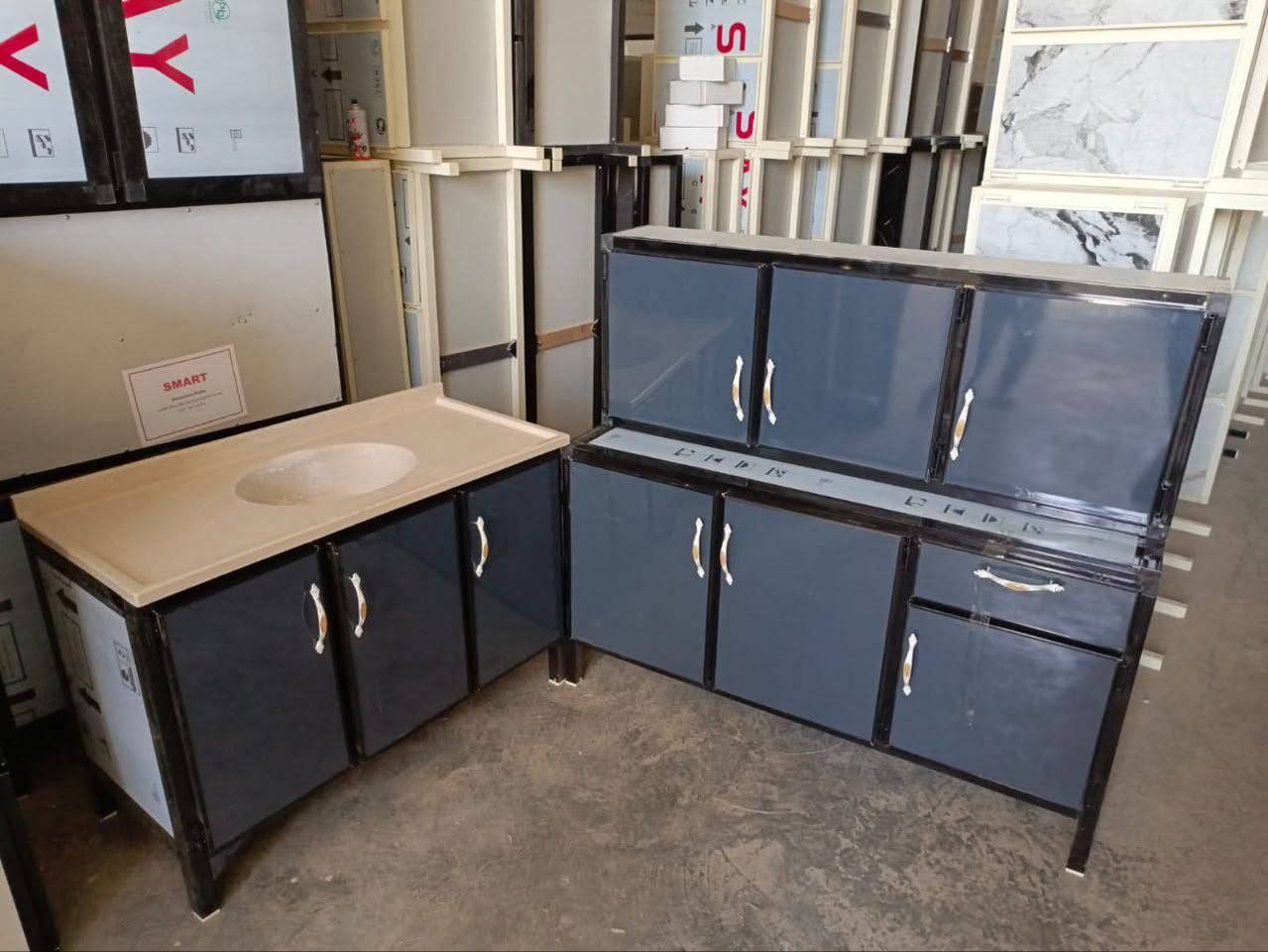 كاونتر مترونص  ارضي.وملحق مترونص
وسنك متر و 20 سم .


**إذا كنت صاحب هذا الإعلان وتريد حذفه لأي سبب، رجاءا أرسل رسالة إلى الدعم الفني**