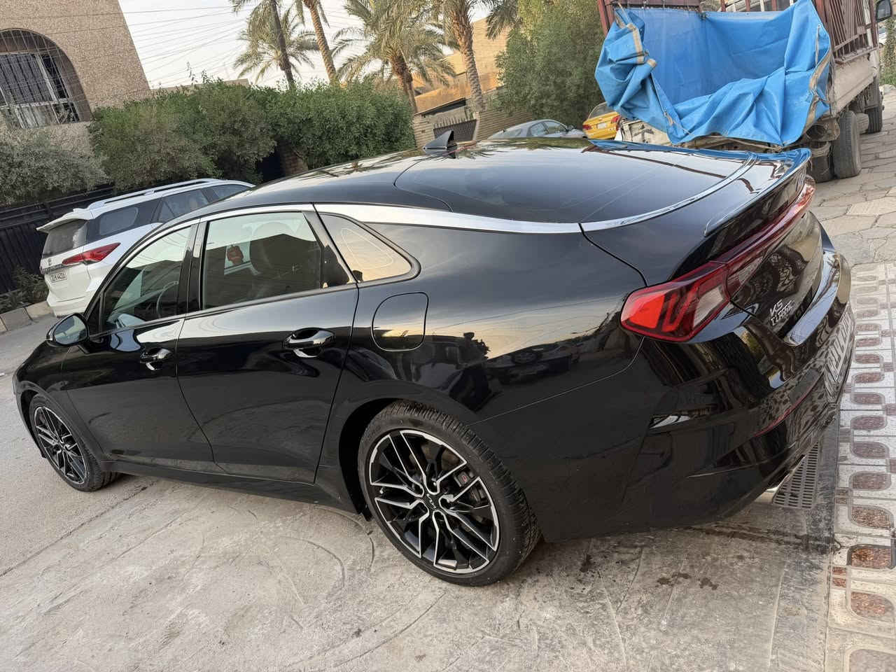 السلام عليكم
‏ K5 GT 2023 
رقم بغداد محرك 2500 توربو فول مواصفات
بدون ايرباك بدون تبديل بدون صبغ فقط بارد صور الحادث بالمنشور  وموجود سونار ماشية ٢٢ الف مايل فقط
.بانوراما ،بصمة ، جلد ، شفتات ستيرن ،سايد بريك كهرباء ، السياره مختمه GT، مثبت سرعة نضام ABS ، حساس  اطارات ، بك لايت لد ، شاشه كبيرة لمس ، كامرة دوارة ، رادار اماميي + رادار خلفيي + جانبي ، شاشه أعطال ، ويل كروم ، أشاير  بلمري الجانبية ،،،،، سيارة فول للاخير  
سعره ١٩٨  وبيها مجال.. مكاني بغداد
***********
