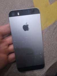 ايفون 5s  فحم جان يشتغل وطفه ، قافل ايكلاود جهاز نضيف  واتساب 07728938...