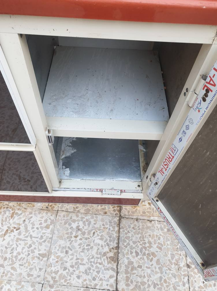 سنك تسكام تركي نضافه ٩٠ متر ونص بيع ومراوس سعره ١٥٠ وبي مجال *********** عمارة, ميسان
