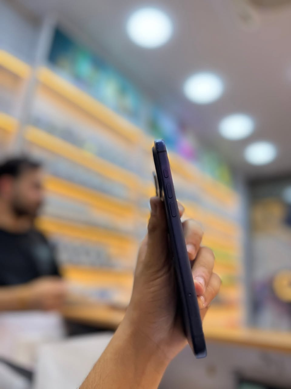 بطاريه 100‎%‎
ازرق مشحون 183 مره
كارتون موجود
سعره 1.775.000 قفل 
موقعي بغداد زيونة شارع الربيعي البناية الذهبية
***********
موجود واتس اب
