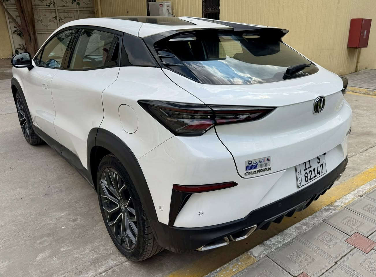 السلام عليكم شانجان يوني تي موديل 2022 رقم بغداد الدولي ماشية 33 الف محرك 1500 توربو السيارة جديده لوك بدون صبغ ضمان الشركة حرة تحويل مباشر السعر 24 مليون وبيهه مجال عنوان الدورة حي دجله -***********
