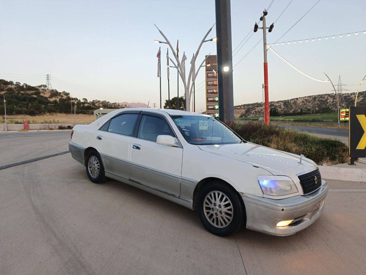 مەلیکە بڕاوە بڕاوە . 2001 D4 دیفوڕی گەوره داشبول نجف تبرید ساردوو گرمی لسر سویچ کوشن کارەبا ئاوێنە کارەبا و هیتر سوکان کارەبا
2دوگمە
سقفی بێ بۆیاغە 
 
سعری 33 گڵا 
***********
*********** دخان, السليمانية

