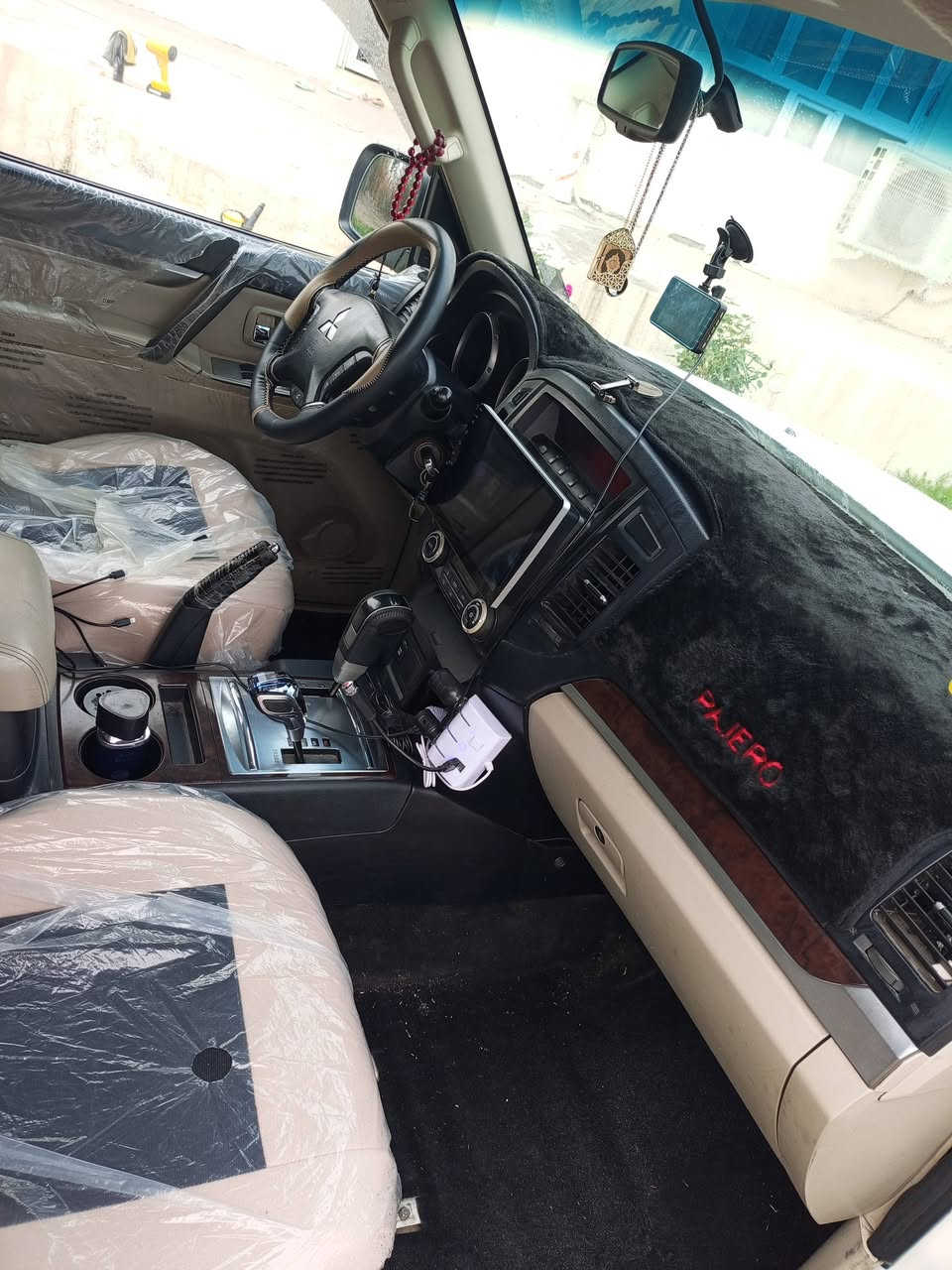 للبيع او مراوس باجيرو حبتور 2010 فول مواصفات معروفه مواصفات الحبتور ميحتاج اذكرهن
للبيع او مراوس بتوكسان او سبورتج 
سياره بسمي تحويل ثاني يوم ترايك للبصره شرط جاهزه من كلشي 
***********
