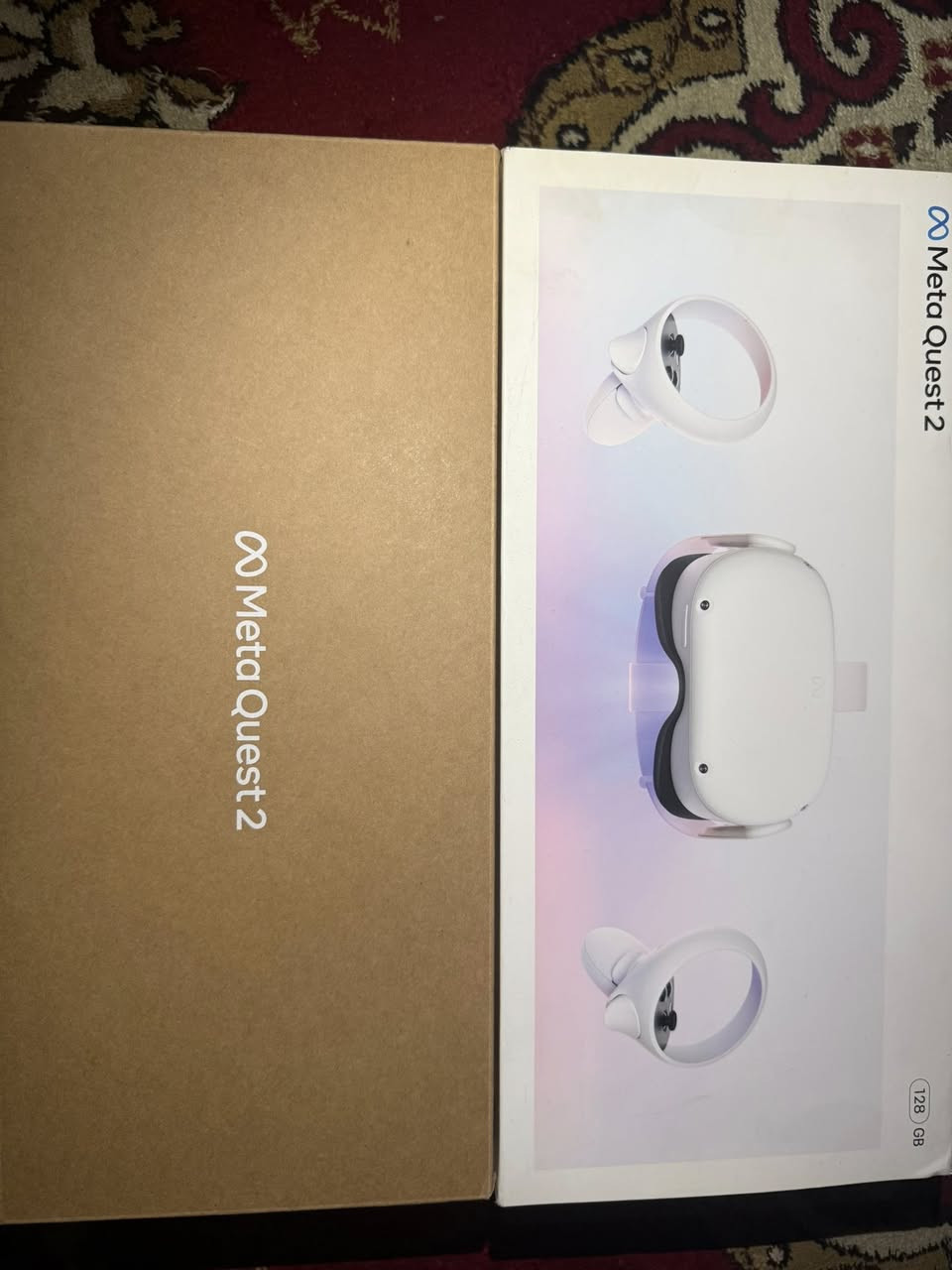 نظارة واقع افتراضي meta quest 2 ذاكره 128GB مع ستناد رأس اضافي + بور بنك نظافة 98‎%‎ عنوان بغداد السعر 280 الف بي مجال بسيط للتواصل *********** متوفر توصيل
