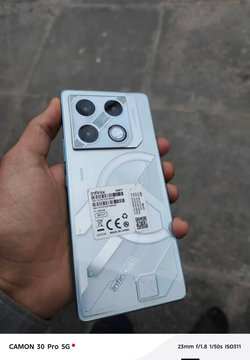 السلام عليكم عندي جهاز   جيتي عشرين برو  ذاكرة 256  جهاز غراضة كلهة كاملة مكاني بغداد الري السعر 200  مجال هاذة رقمي واتساب ***********
بس أمبدل فقط بس شاشة اصلية
