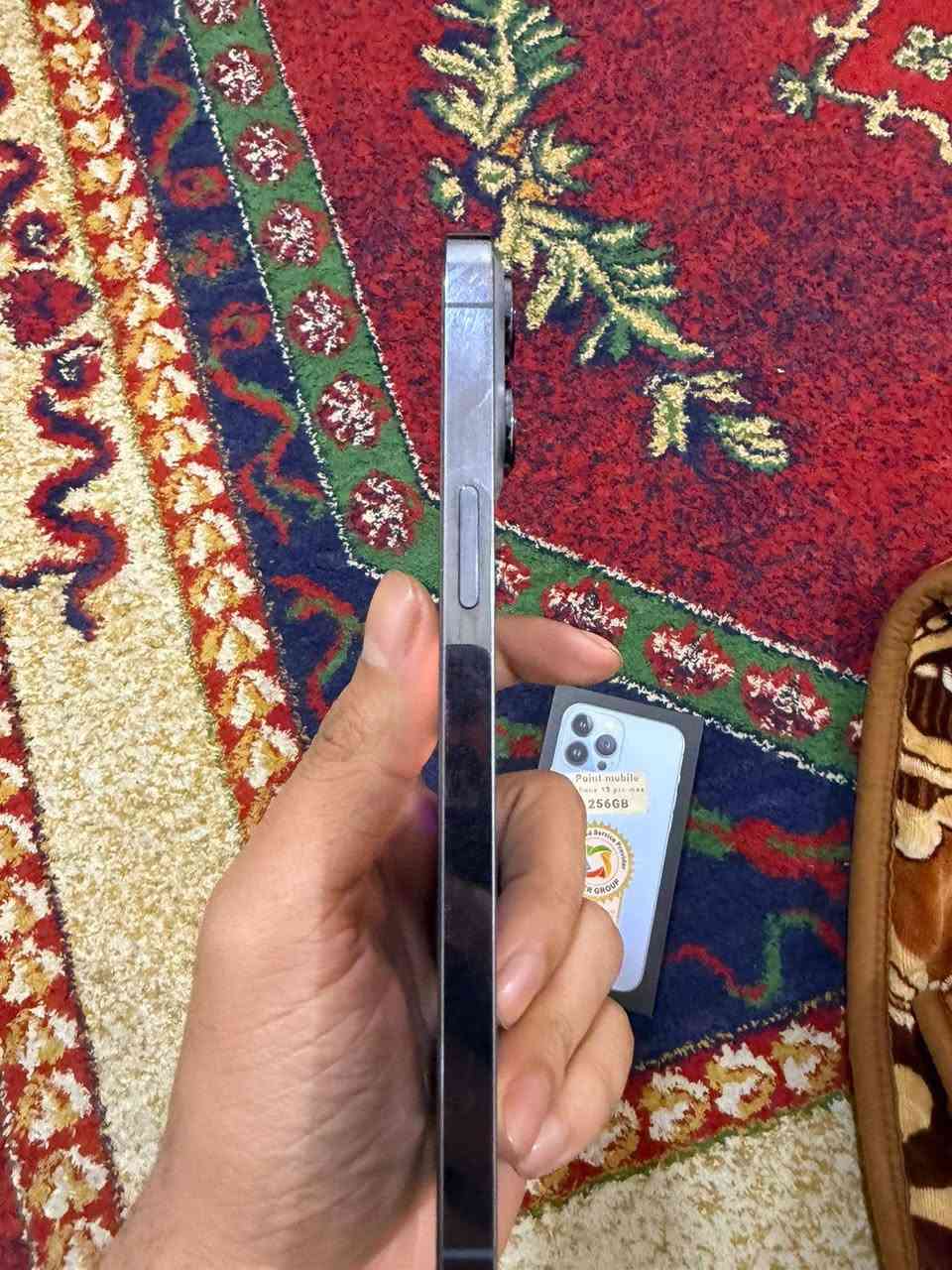 سلام عليكم 13 برو ماكس 256جهاز مكفول كله شغال الله شاهد فقط شاشه مبدله ومال شركه 3 خطوط وصار بيه هاي سواد من جوا ومع مني نضافه 90 قيم بل يرضي بي الله مكاني حي اور *********** واتساب فقط
