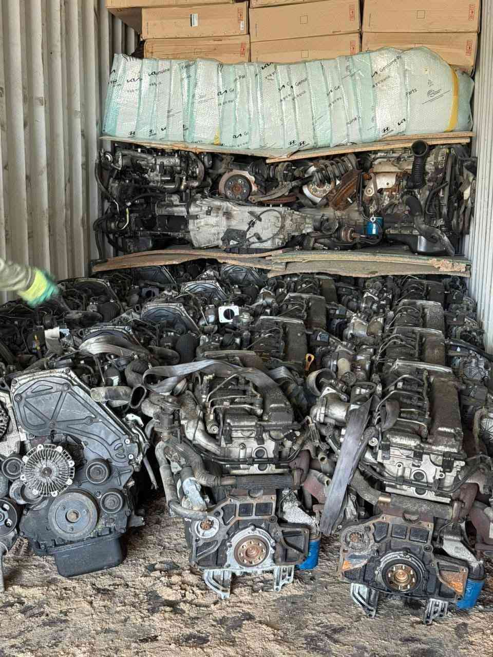 جميع قطع غيار السيارات متوفره المكان بابل الشوملي للتواصل على الرقم ***********
