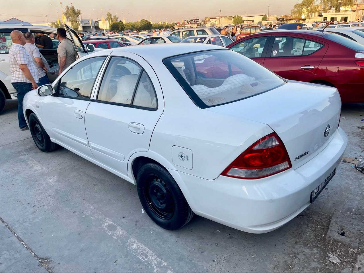 نيسان سنيً موديل ٢٠١٢بنسبً سبع بس جاملغ ورا سايق سبوغ بيدوا خل كليش خفيف ماباقي بدون كيرً محركً مامفترح بشرط فحس مكان سياره كه ركوكً 
$١٠٧ مجال كليش قليل 
***********
*********** كركوك, العراق

